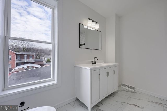 905 SPRUCE ST, Columbia, PA 17512