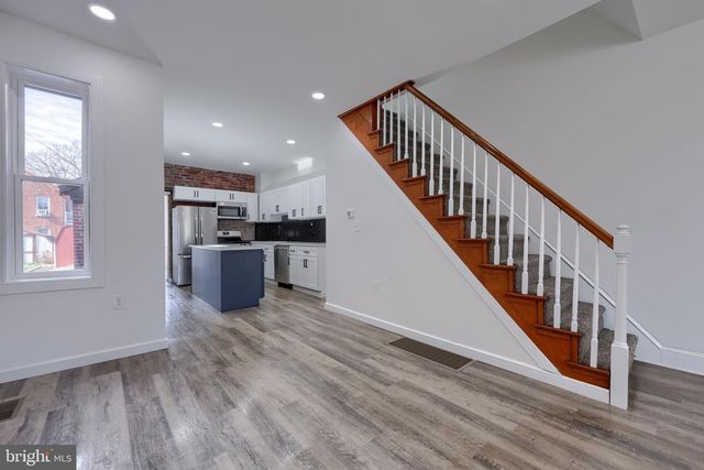 905 SPRUCE ST, Columbia, PA 17512