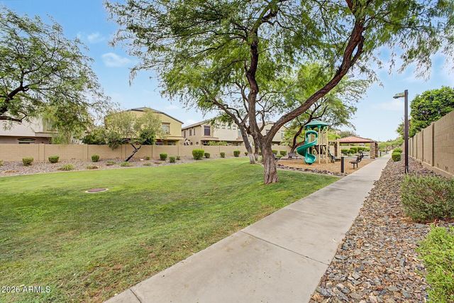 2725 E MINE CREEK Road 1028, Phoenix, AZ 85024