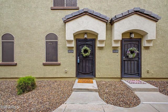 2725 E MINE CREEK Road 1028, Phoenix, AZ 85024