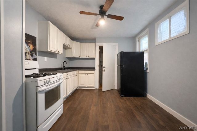 112 School Street, Buffalo, NY 14213