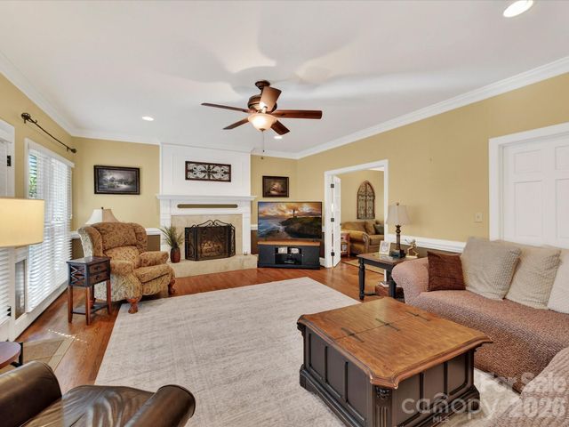 8715 Cahill Lane, Charlotte, NC 28277