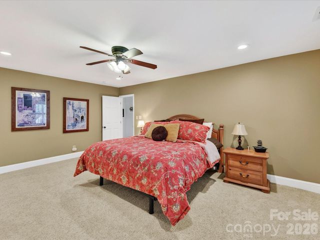 8715 Cahill Lane, Charlotte, NC 28277