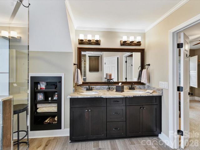 8715 Cahill Lane, Charlotte, NC 28277