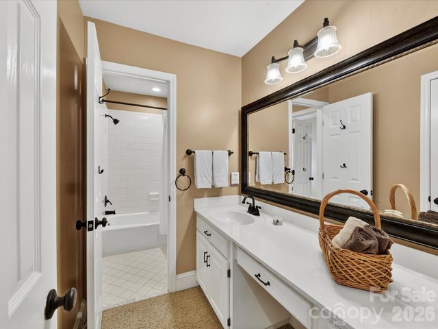 8715 Cahill Lane, Charlotte, NC 28277