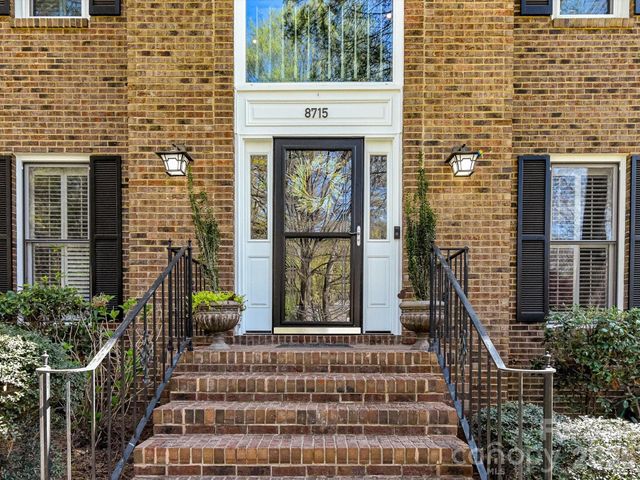 8715 Cahill Lane, Charlotte, NC 28277