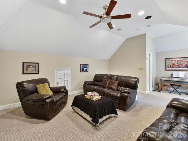 8715 Cahill Lane, Charlotte, NC 28277