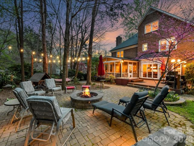 8715 Cahill Lane, Charlotte, NC 28277