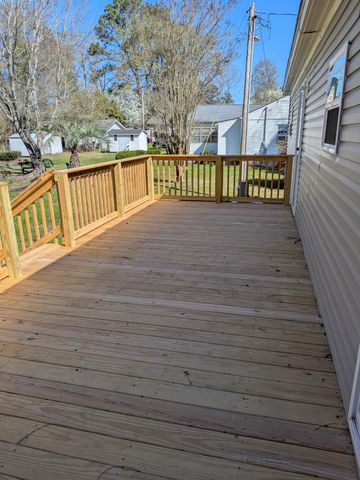1284 Pocahontas Circle, Manning, SC 29102