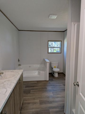 1284 Pocahontas Circle, Manning, SC 29102
