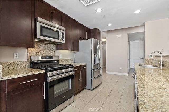 300 E 4th Street 304, Long Beach, CA 90802