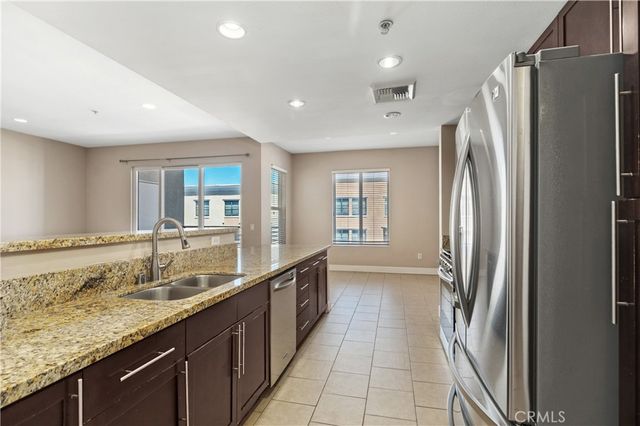 300 E 4th Street 304, Long Beach, CA 90802