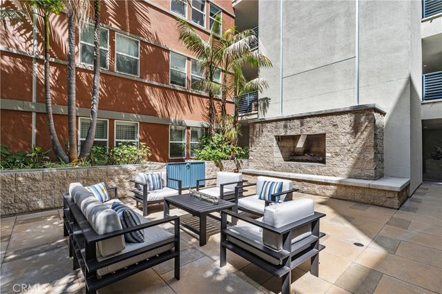 300 E 4th Street 304, Long Beach, CA 90802