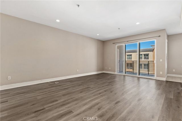 300 E 4th Street 304, Long Beach, CA 90802