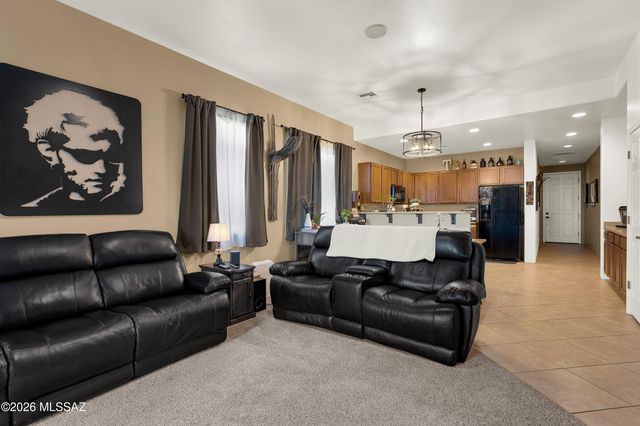 253 E Forrest Feezor Street, Vail, AZ 85641