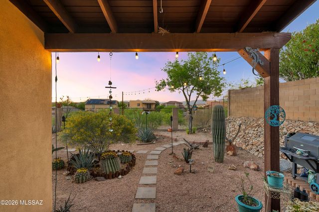 253 E Forrest Feezor Street, Vail, AZ 85641