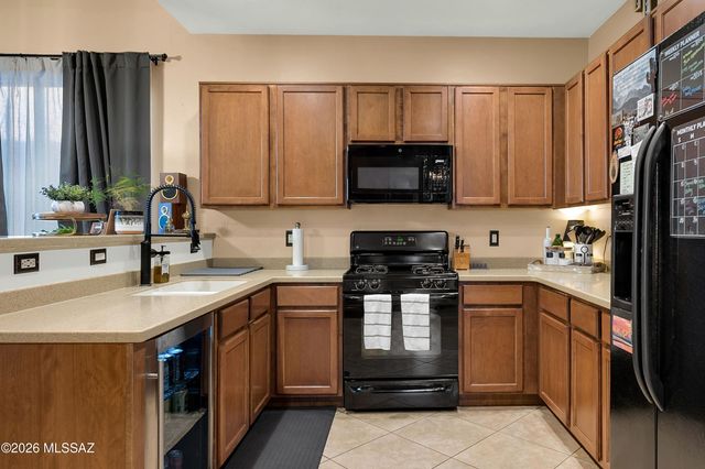 253 E Forrest Feezor Street, Vail, AZ 85641