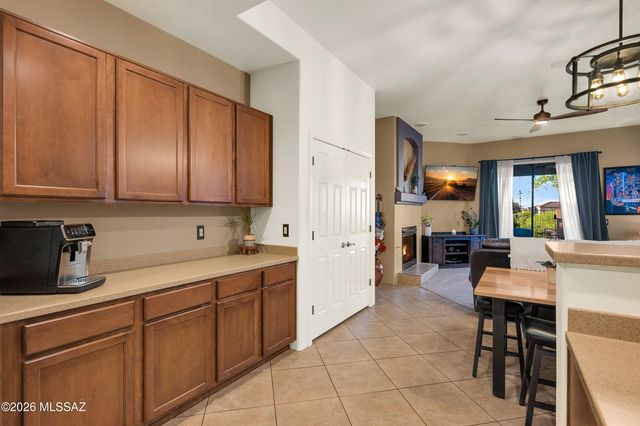 253 E Forrest Feezor Street, Vail, AZ 85641