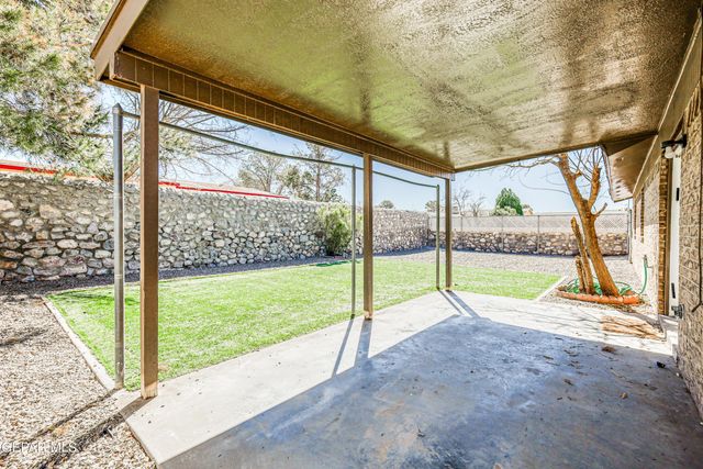 1000 Shawnee Lane, El Paso, TX 79912