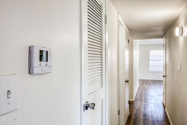 1000 Shawnee Lane, El Paso, TX 79912