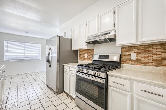 1000 Shawnee Lane, El Paso, TX 79912