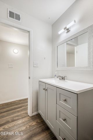 1000 Shawnee Lane, El Paso, TX 79912