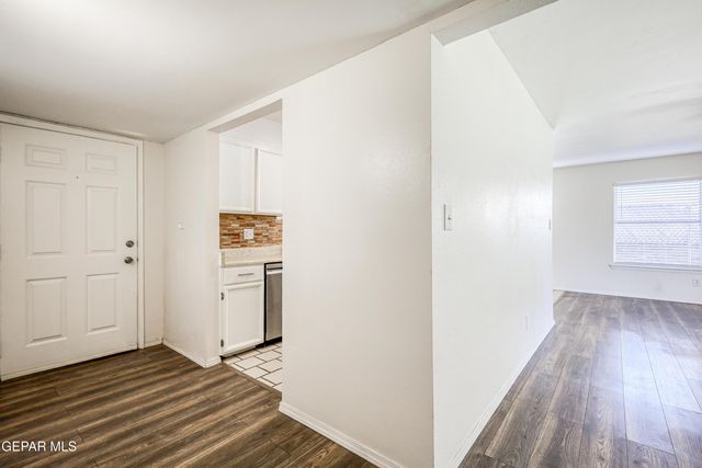 1000 Shawnee Lane, El Paso, TX 79912