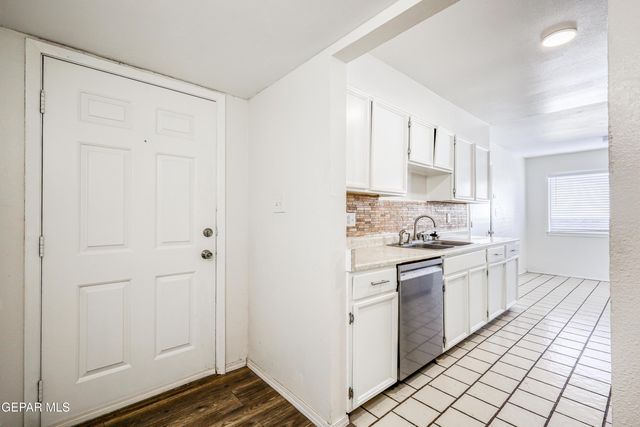 1000 Shawnee Lane, El Paso, TX 79912