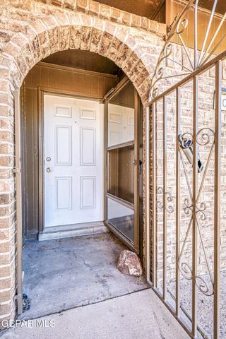 1000 Shawnee Lane, El Paso, TX 79912