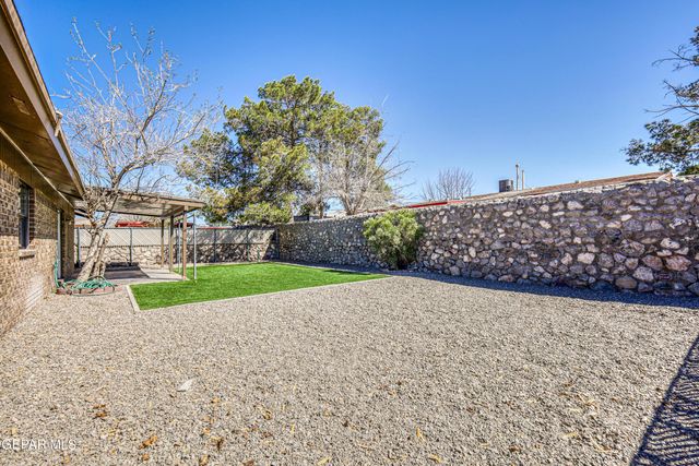 1000 Shawnee Lane, El Paso, TX 79912