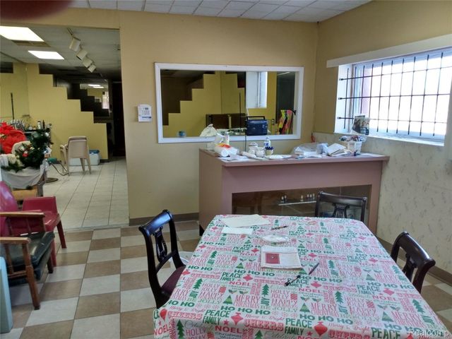 7353 Gratiot Avenue, Detroit, MI 48213