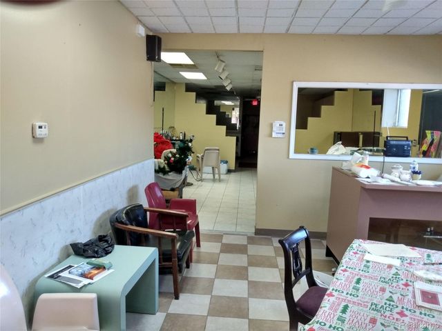 7353 Gratiot Avenue, Detroit, MI 48213