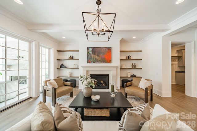 2113 Brandon Circle, Charlotte, NC 28211