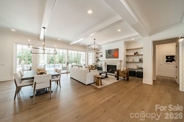 2113 Brandon Circle, Charlotte, NC 28211