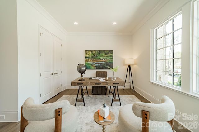 2113 Brandon Circle, Charlotte, NC 28211