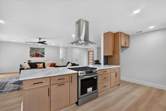 1104 Westwood Drive, Plano, TX 75075