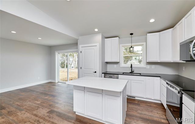 28728 Woodland Heights Drive, Warrenton, MO 63383