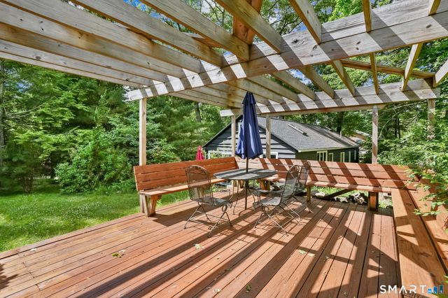 2 High Trail Ci Road, New Fairfield, CT 06812