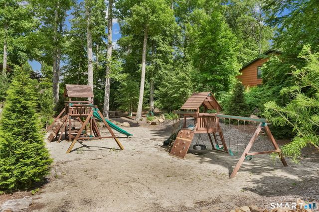 2 High Trail Ci Road, New Fairfield, CT 06812