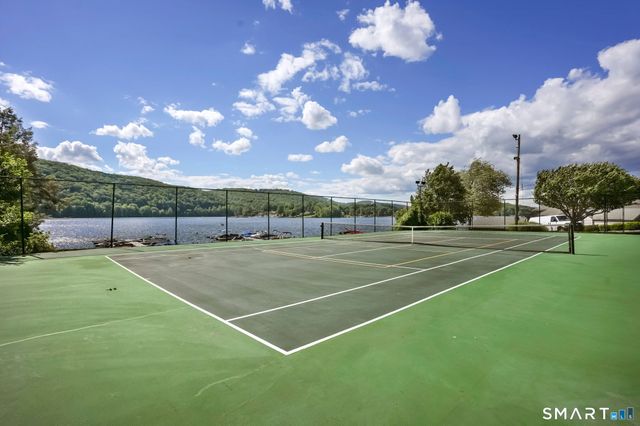 2 High Trail Ci Road, New Fairfield, CT 06812