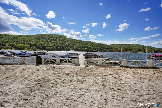 2 High Trail Ci Road, New Fairfield, CT 06812