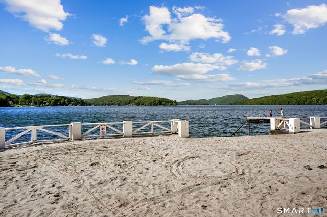 2 High Trail Ci Road, New Fairfield, CT 06812