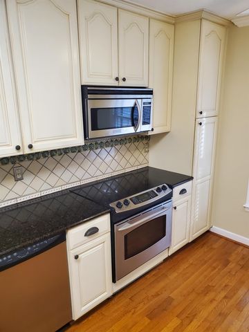 52 Somersett Drive, Spartanburg, SC 29301