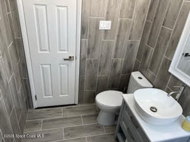 1282 Bianca Drive NE, Palm Bay, FL 32905