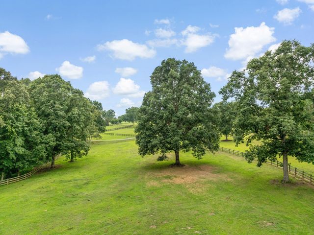 180 Kelseys Mill Road, Campobello, SC 29322