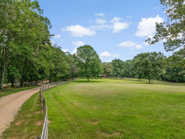 180 Kelseys Mill Road, Campobello, SC 29322