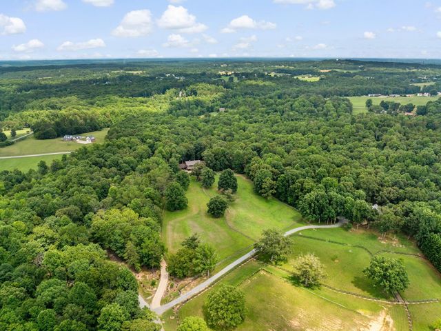 180 Kelseys Mill Road, Campobello, SC 29322