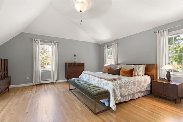 9 Bragg Rd, Foxboro, MA 02035