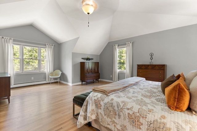 9 Bragg Rd, Foxboro, MA 02035