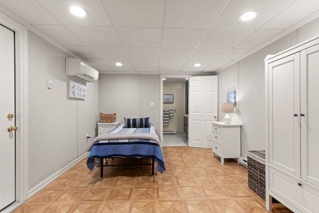 9 Bragg Rd, Foxboro, MA 02035